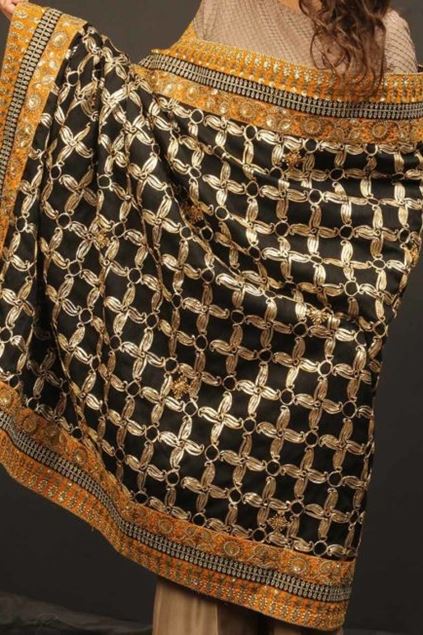 Picture of Black Golden Pattern Shawl